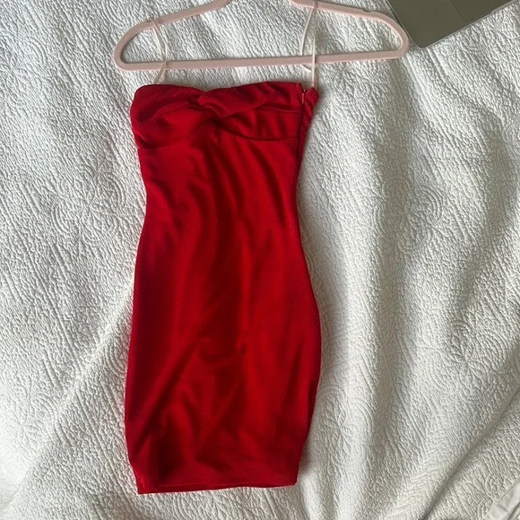Princess Polly | Dresses | Princess Polly Red Strapless Henriette Dress |  Poshmark